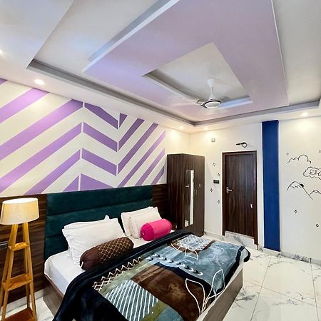 Bonfire Hostels Rishīkesh Extérieur photo